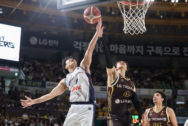 부산 KCC와 창원 LG의 경기 장면