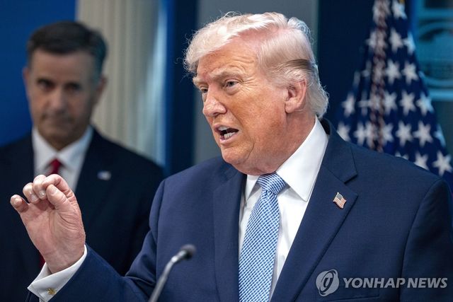 6일(현지시간) 브리핑 중인 도널드 트럼프 미국 대통령