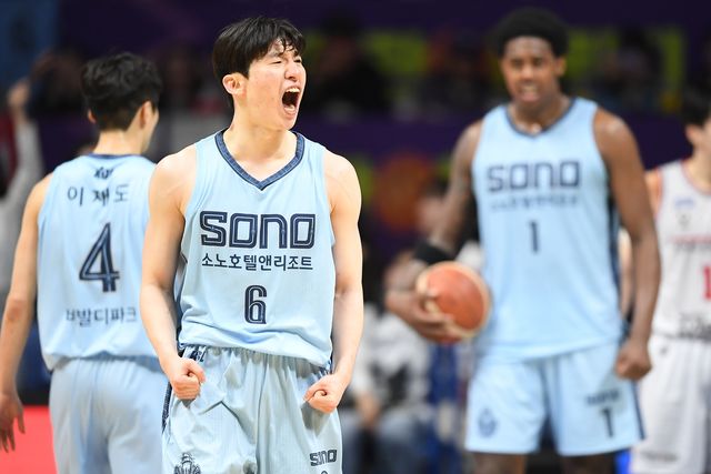 포효하는 이정현