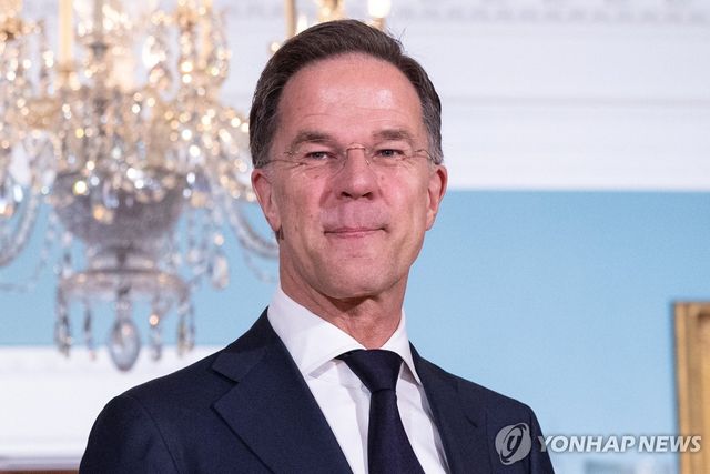 뤼터 나토 사무총장