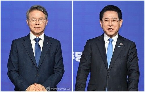 민주당 전남광주특별시장 경선 결설 진출한 민형배(왼쪽)과 김영록