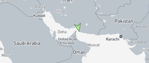 휴전 발효후 호르무즈 해협을 통과하는 그리스 선적 NJ어스호 위치