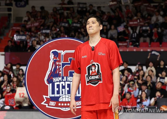 은퇴식서 눈물 맺힌 함지훈