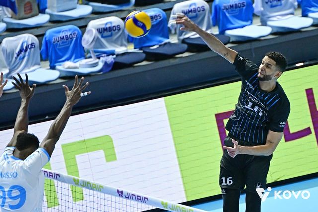 대한항공-현대캐피탈 챔프 1차전 경기 장면