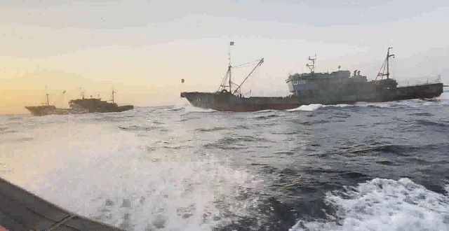 2025년 도주하는 불법 조업 중국어선