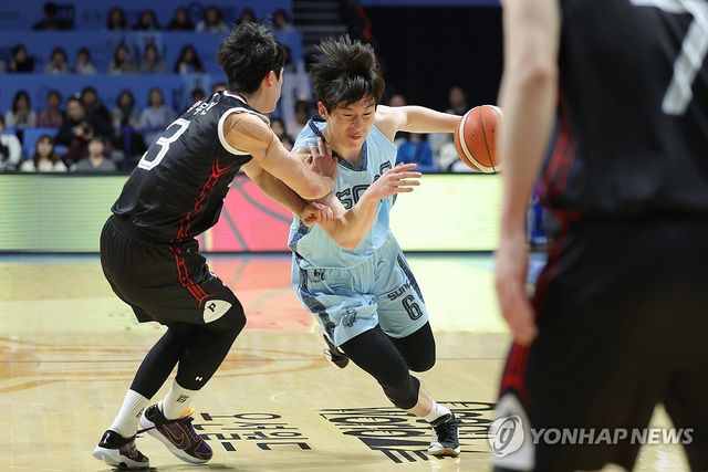 이정현 돌파