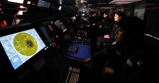 칠흑 같은 밤 빈틈없는 감시