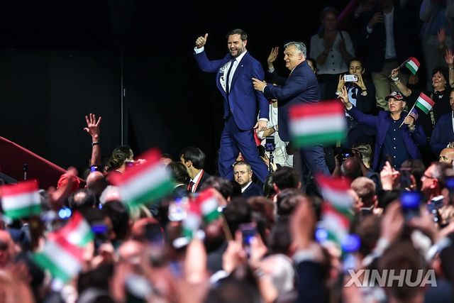 오르반 헝가리 총리 지지 방문한 밴스 미국 부통령