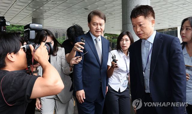 내란특검 출석하는 김주현 전 민정수석