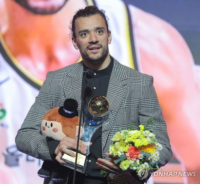 프로농구 외국선수 MVP 수상한 아셈 마레이