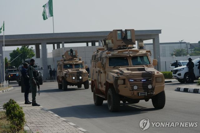 나이지리아 군경[AP=연합뉴스 자료사진. 재판매 및 DB 금지]