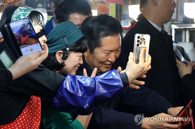 '인기만점' 정청래 대표