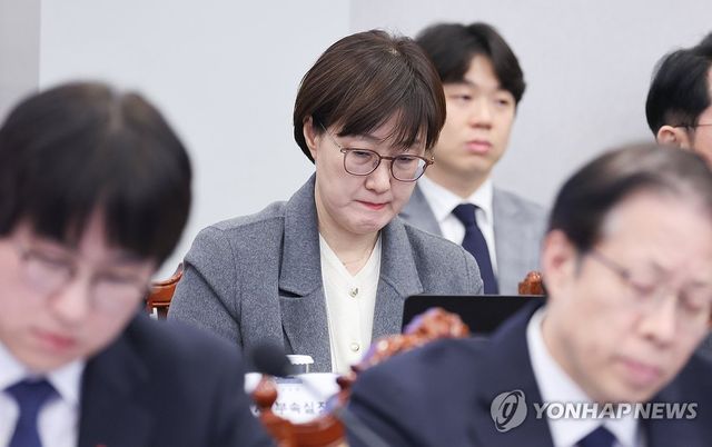 수석보좌관회의 참석한 김현지 제1부속실장