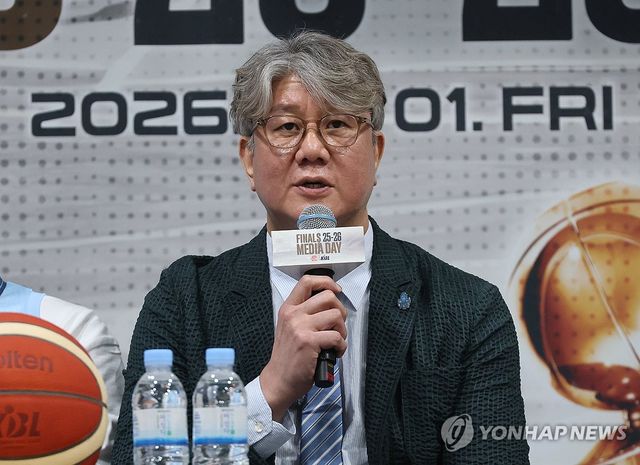 출사표 던지는 손창환 감독