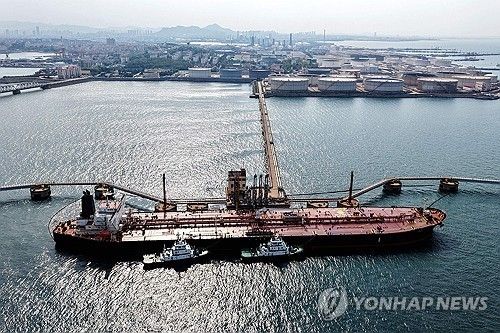 중국 칭다오의 오일 터미널