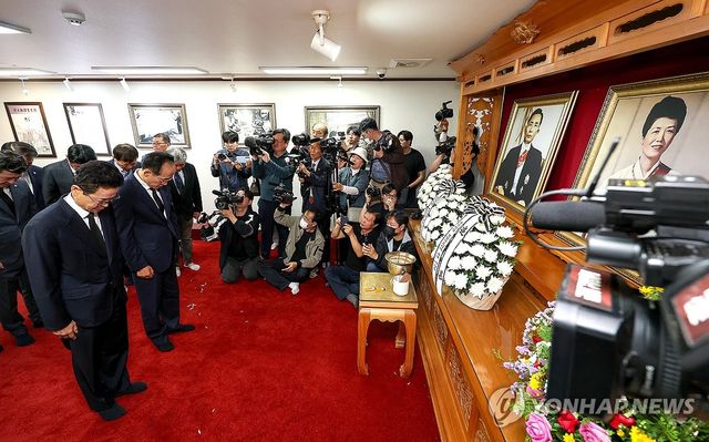 박정희 전 대통령 생가 찾은 이철우·추경호