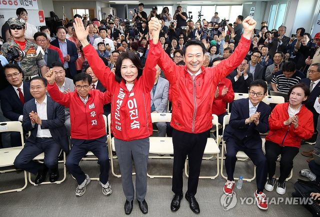 이진숙 예비후보 선거사무소 찾은 장동혁 대표