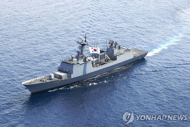 청해부대 임무 수행 중인 대조영함
