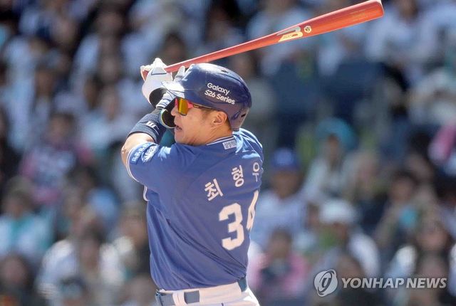 최형우 KBO 최초 4천500루타 달성