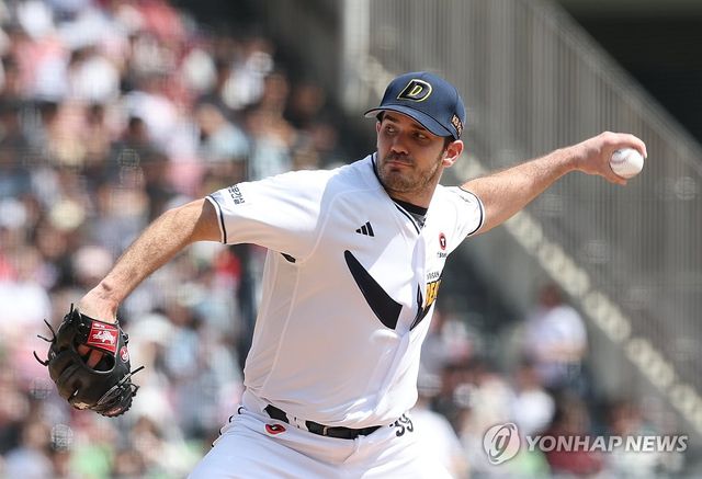 두산 선발 잭 로그