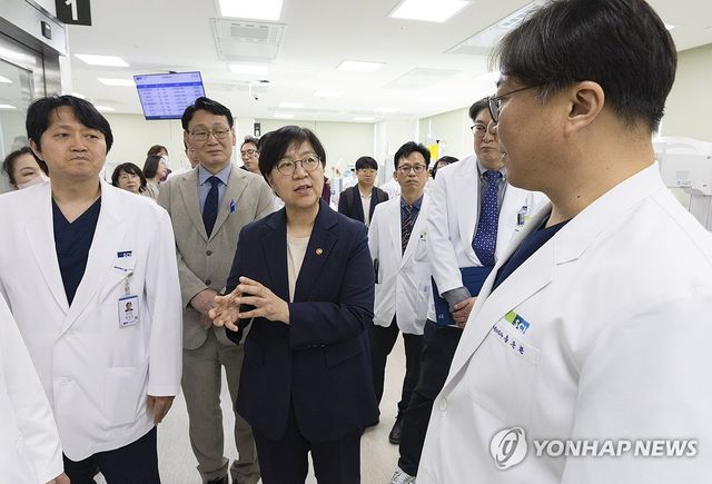 정은경 복지장관, 소아의료체계 점검