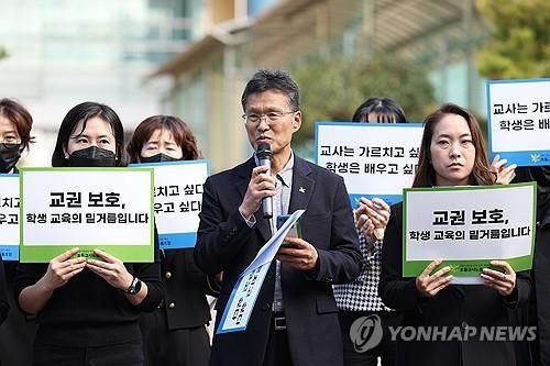 "싸움 말렸는데 아동학대라니" 선생님들의 절규