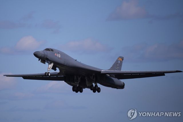 미국의 전략폭격기 B-1 랜서