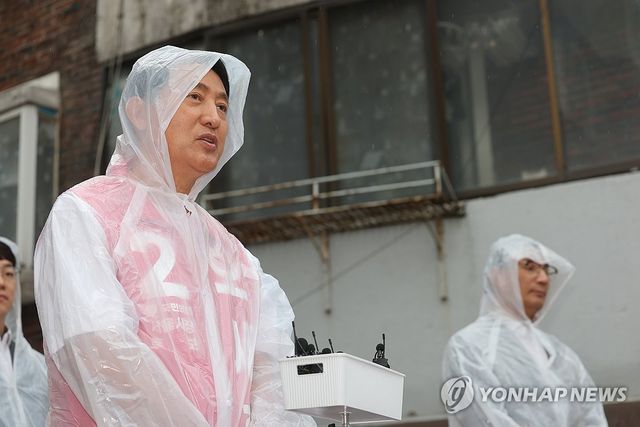 발언하는 오세훈 후보