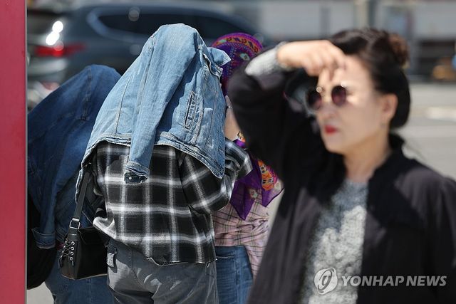 생각보다 뜨거운 봄볕