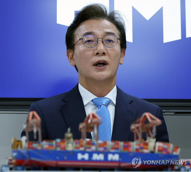 발언하는 전재수 부산시장 후보