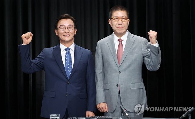 토론회 앞서 포즈 취하는 부산시장 후보들