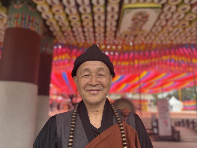 시인 등단 50주년을 맞은 진관스님