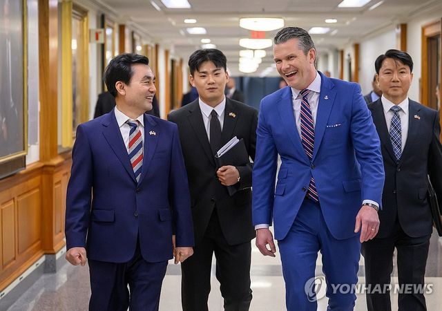 회담장으로 이동하는 한미 국방 장관