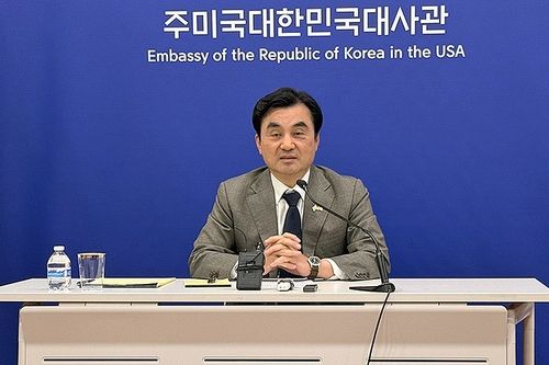 한미회담 결과 설명하는 안규백 국방장관