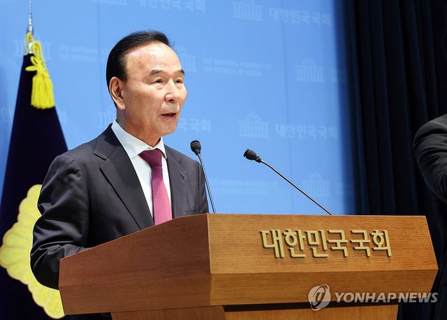 국회부의장 출마 기자회견 하는 국민의힘 박덕흠 의원