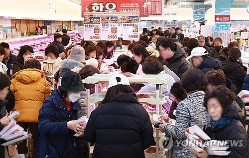 한우 할인 행사 인파