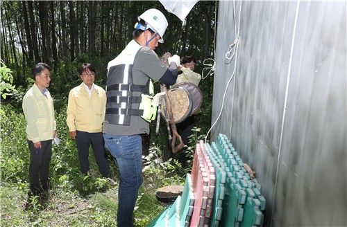 김광용 행정안전부 재난안전관리본부장, 의암호 불법시설 행정대집행 현장점검