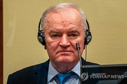 보스니아 내전 전범 믈라디치 [AP 연합뉴스 자료사진. 재판매 및 DB 금지] 