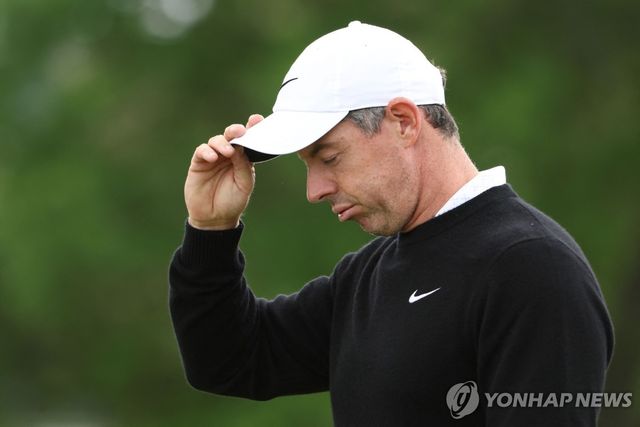 아쉬운 표정의 로리 매킬로이