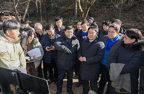 김성환 기후에너지환경부 장관, 우치동물원 방문해 판다 유치 환경 점검