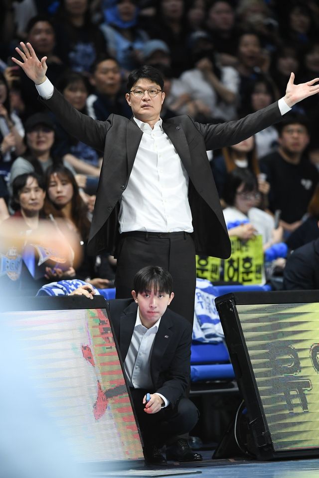 부산 KCC 코치 시절 이규섭 감독