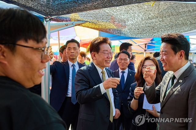 이재명 대통령, 모란시장 방문