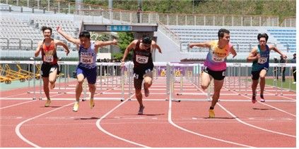 남자 110ｍ 허들 우승한 김주호(왼쪽에서 두 번째)