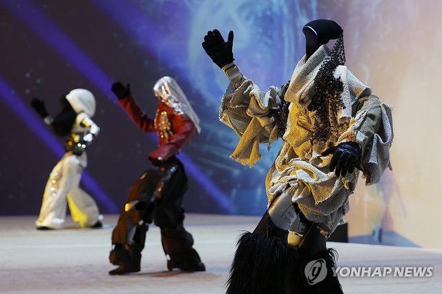 지드래곤 안무 추는 로봇