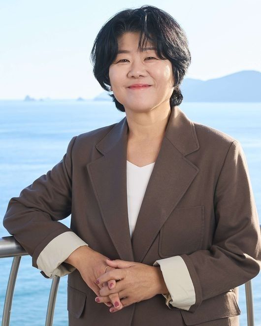 배우 이정은