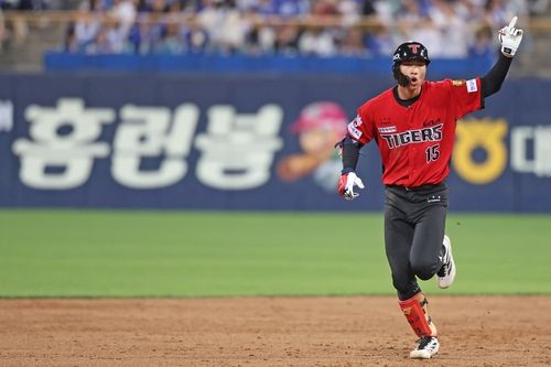 9회 역전 2점 홈런을 친 박재현