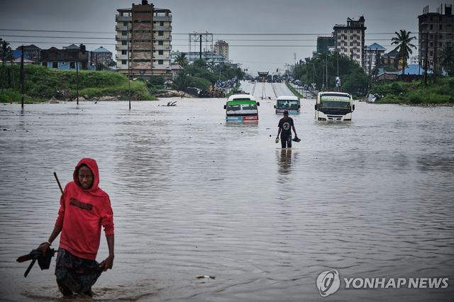 2024년 엘니뇨로 인한 기상 이변이 발생한 탄자니아의 풍경