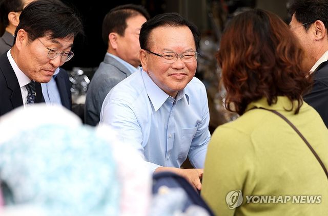 서문시장 찾은 김부겸