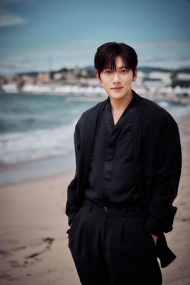 영화 '군체' 배우 지창욱