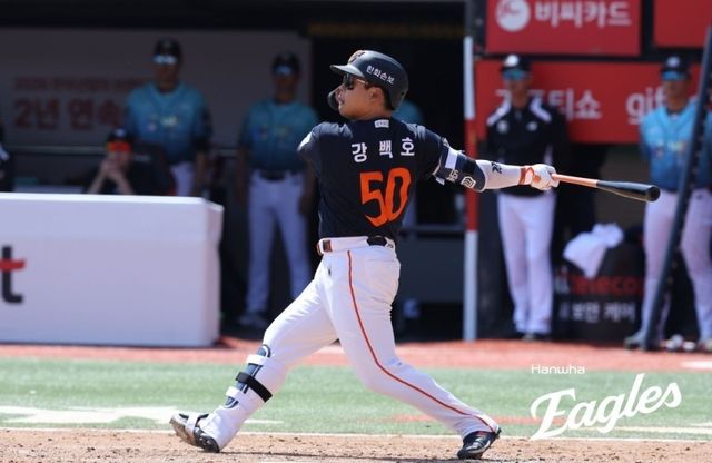 홈런 2개에 7타점으로 친정 kt를 울린 강백호